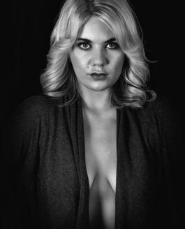 Black and white with Naiwa